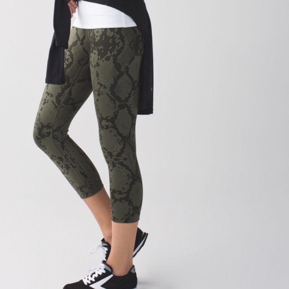 Lululemon Wunder Under Ziggy Snake Print Leggings - image 1
